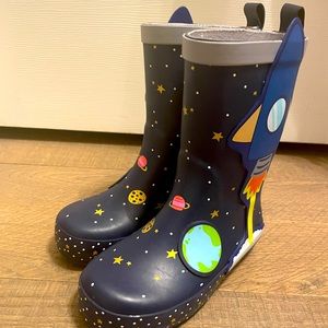 Raincoat 4T and Rainboots size 9